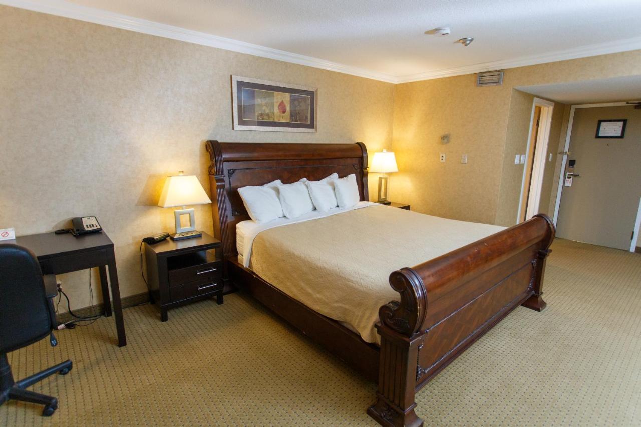 The George Dawson Inn & Conference Centre Dawson Creek Esterno foto