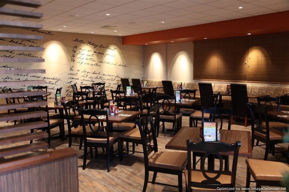 The George Dawson Inn & Conference Centre Dawson Creek Esterno foto