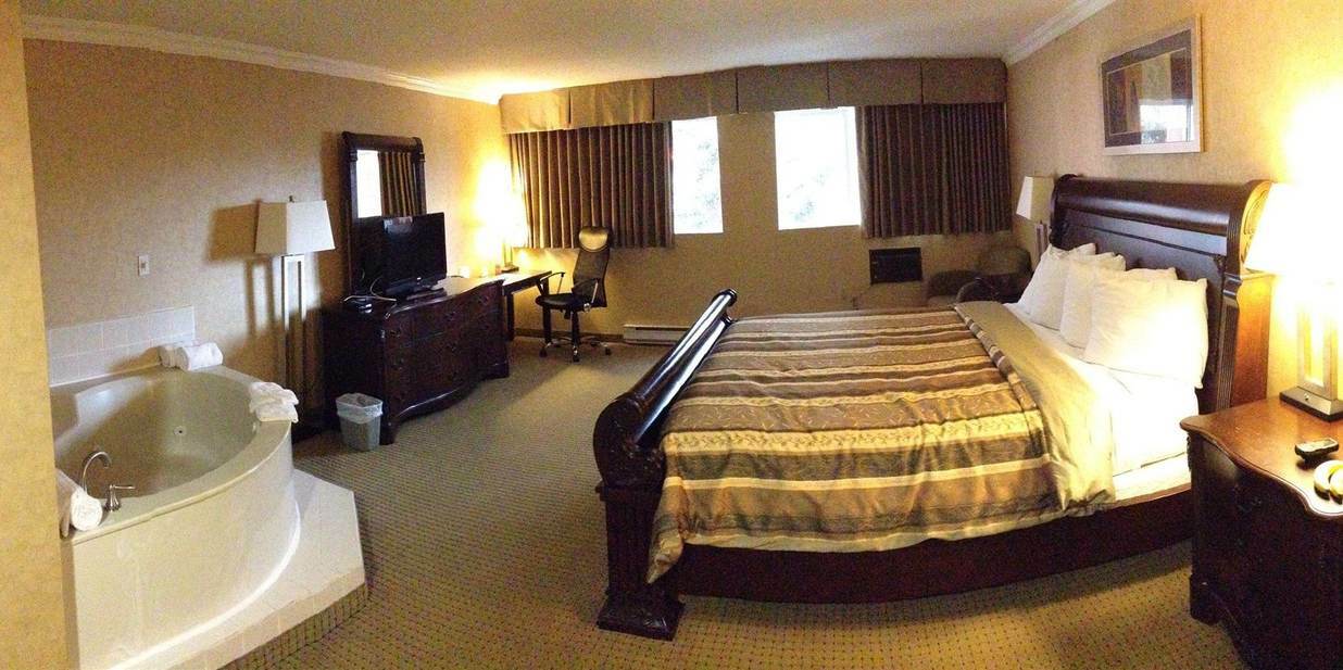 The George Dawson Inn & Conference Centre Dawson Creek Esterno foto